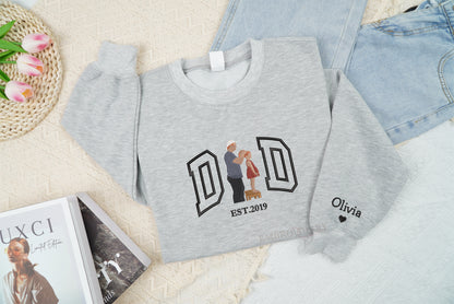 Embroidered Personalized Father's Day Sweatshirt, Embroidery Dad Sweatshirt, Dad Est Year Sweatshirt, Daddy Est Year Sweatshirt